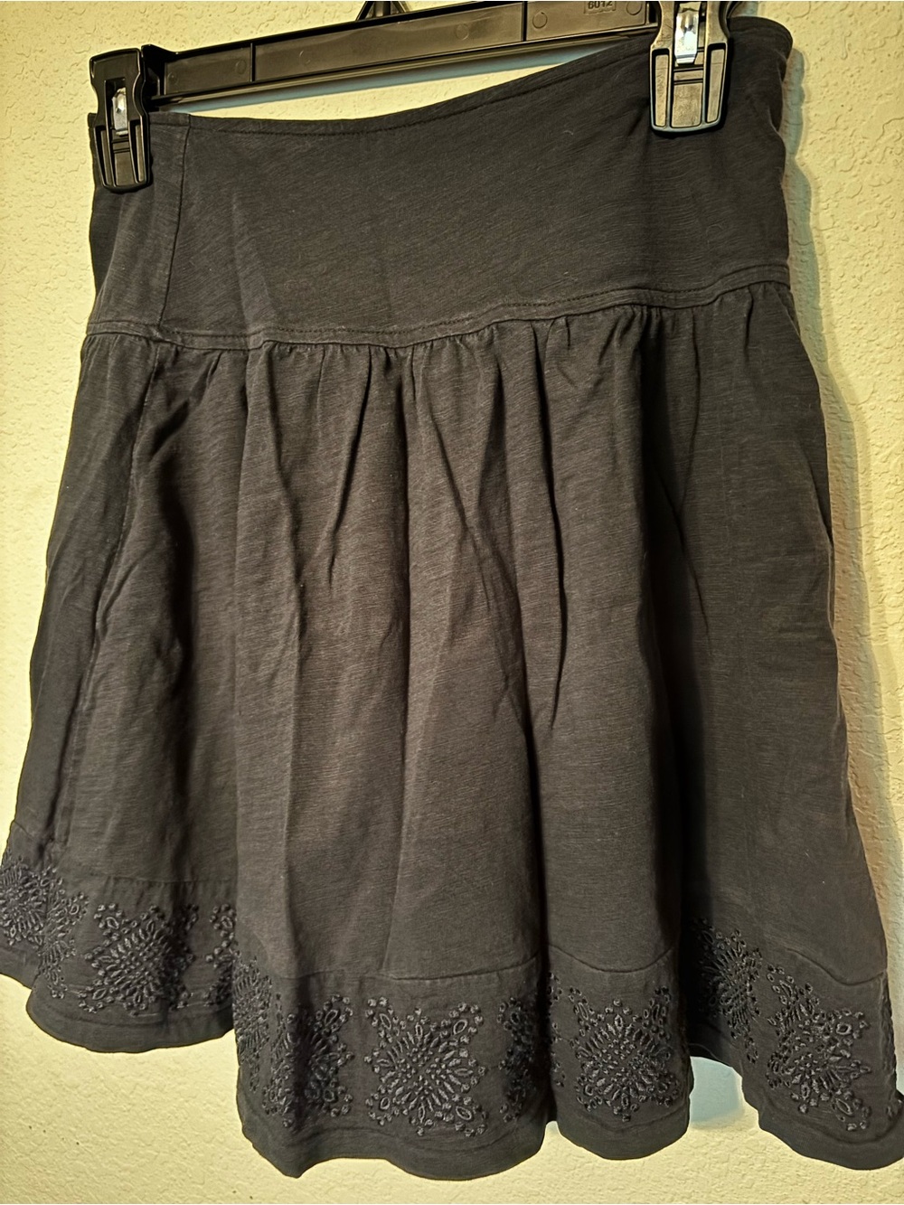 Banana Republic Embroidered Mini Skirt XS Navy Blue Cotton Lined Boho Floral
